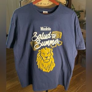 Modelo mens T shirt. Size XL Excellent condition. Great graphic and colors